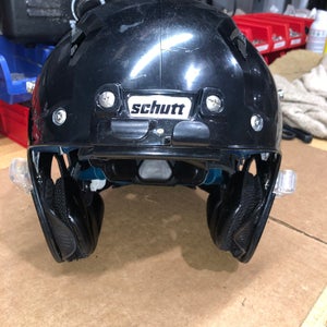 USED SCHUTT VENGEANCE Z-10 ADULT FOOTBALL HELMET - MEDIUM - BLACK