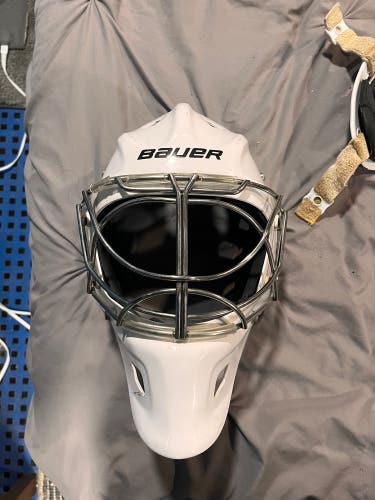 Senior Large 2022 Bauer NME One Goalie Mask (Used)