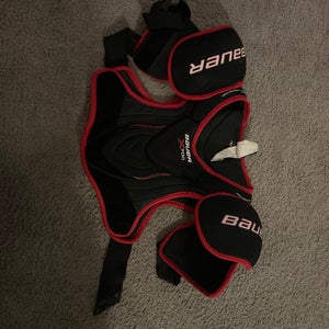 Large Junior Bauer Vapor Shoulder Pads (Used)