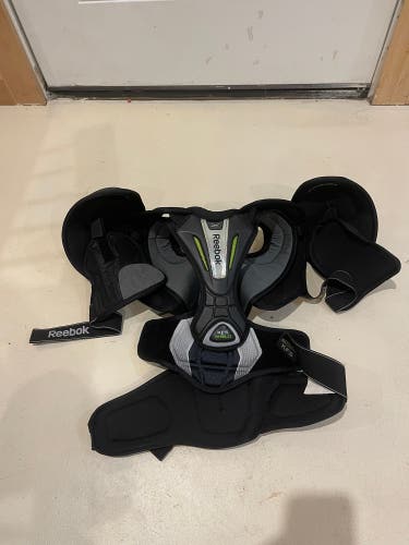 Men's Large Senior Reebok KFS Shield Shoulder Pads (Used)