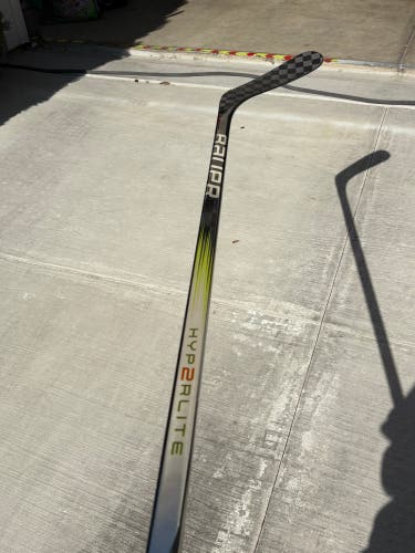 Senior Bauer Vapor Hyperlite 2 Right Handed Hockey Stick P92 77 Flex (Used)