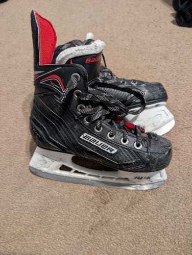 Used Junior Bauer Vapor X350 Hockey Skates (Regular) - Size: 2.0