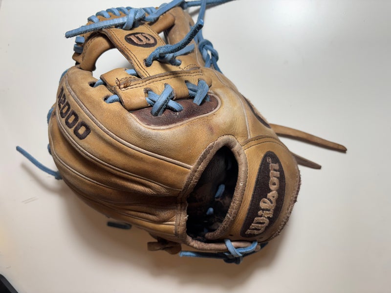 Wilson A2000 RH Infield Baseball Glove 11.5”