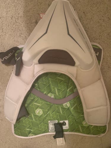 Large Adult Maverik M5 Shoulder Pads (Used)
