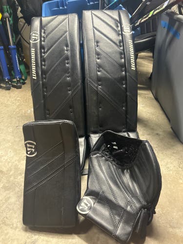 28" Warrior Ritual G4 Goalie Leg Pads (Used for half a season)