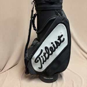 Men's Titleist Leather Bag (Used)