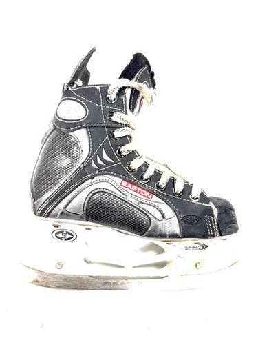 Used Easton SYNERGY 500 Junior Hockey Skate Junior 03 11860-C000270906