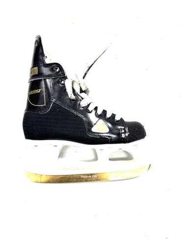Used DAOUST 301 TITANIUM Junior Hockey Skate Junior 01.5 11860-S000264932