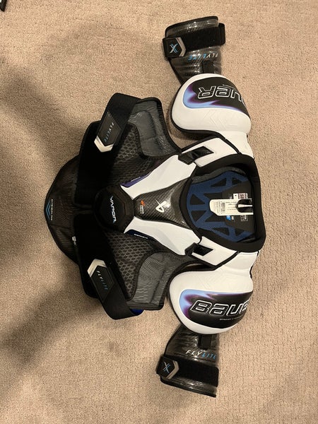 Medium Senior Bauer Vapor Flylite Shoulder Pads (Used)
