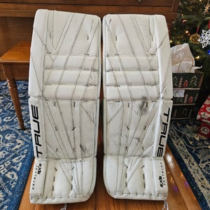 True 9x3 goalie pads 33+2'