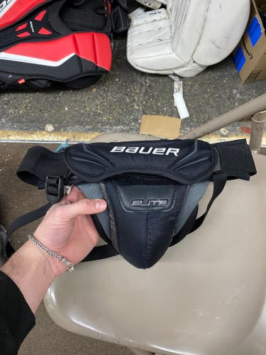 Bauer Elite goalie cup