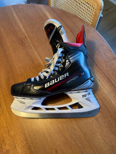 2023 Bauer Vapor X4 Hockey Skates 7.5 (Used)