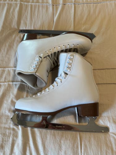 Jackson Ultima Artiste Figure Skates C Adult 11 (Used)