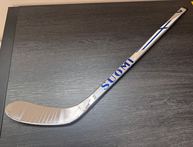NEW 2025 Bauer NATIONS Mystery Mini Hockey Stick — Sebastian AHO Finland Edition - Right Hande
