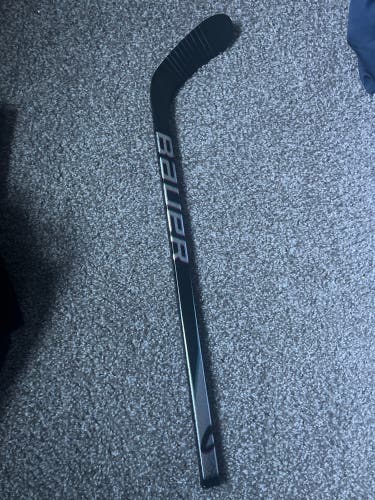 Porto 2 mystery mini Youth Bauer Mystery Mini 2025 Right Handed Hockey Stick 30 Flex (New)