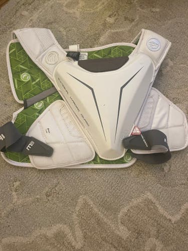 Large Adult Maverik M5 Shoulder Pads (New)