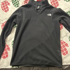 Black Women's Northface Medium 1/4 Zip sweatshirt