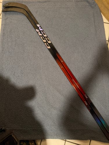 (2-Pack) Slightly Used Senior RH CCM FT8 Pro 75 Flex P28 Curve ORANGE