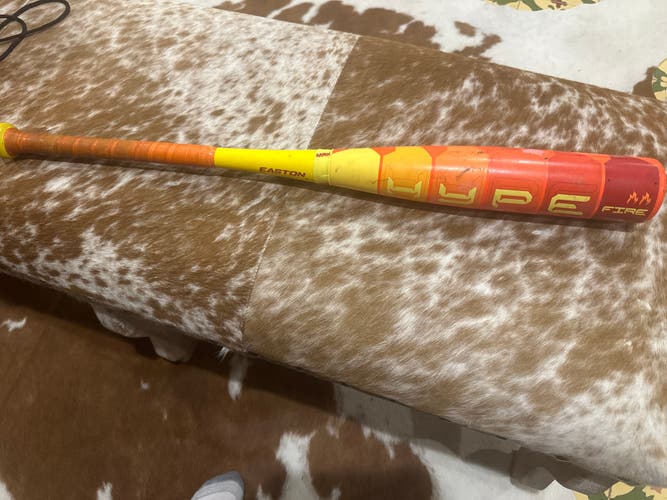 Easton Hype Fire Composite USABat Certified Bat (-10) 19 oz 29" (Used)