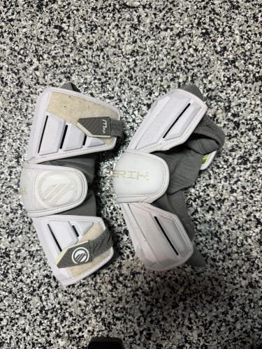 Medium Adult Maverik Max Arm Pads (Used)