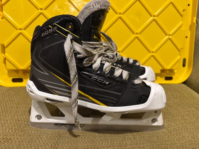 CCM Tacks Hockey Goalie Skates Extra Wide Width Size 5 (Used)