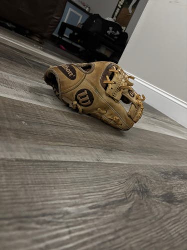 Wilson A2000 RH Infield Baseball Glove 11.5" (Used)