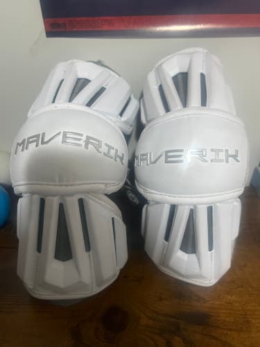 Medium Adult Maverik Max Arm Pads (Used)