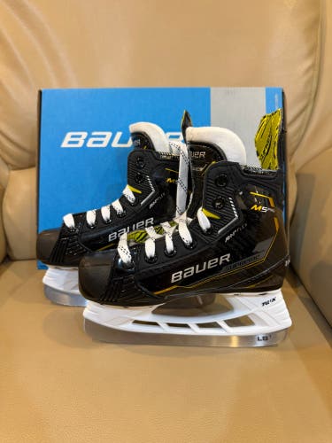 Bauer Supreme M5 Pro Hockey Skates Youth 11.5 (New)