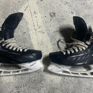 True SVH Pro Hockey Skates Regular Width Pro Stock 9 (Used)
