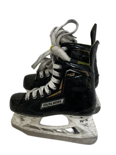 Used Bauer SUPREME Junior Hockey Skate Junior 02.5 11692-S000144840