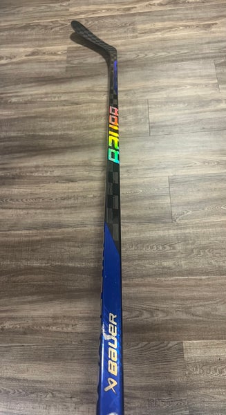 * Used Great Condition Left Handed Blue Bauer Nexus SYNC 82 Flex P28 Curve *