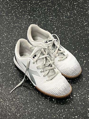 Used Diadora Soccer Indoor Shoes Grey Senior 7 11849-S000034490