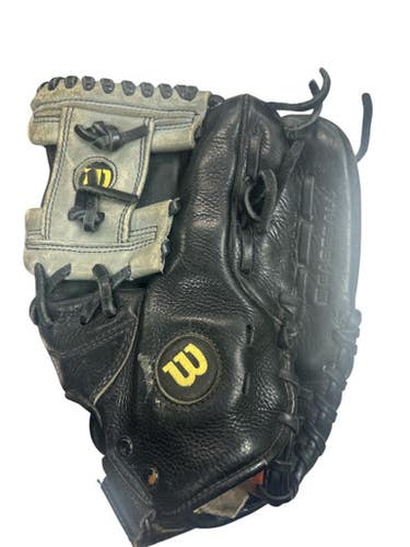 Used Wilson A0700ST115 BB/SB Glove RH Throw Black 11 1/2" 11862-S000092027