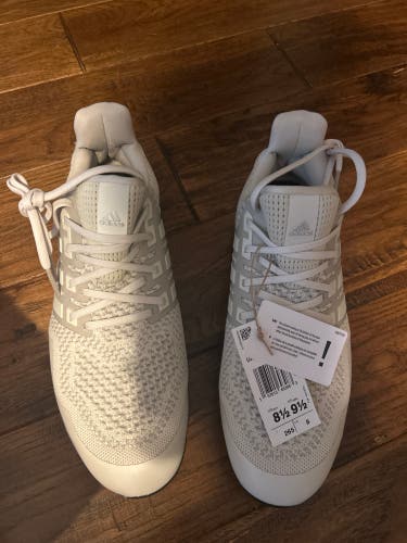White Men's Size M 8.5 (W 9.5) Adidas Ultraboost Metal (New)