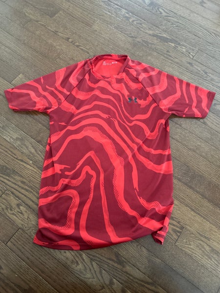 Red camo Small Men's Under Armour Shirt (Used)