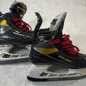 2020 Bauer Supreme 3S Pro Hockey Skates Regular Width Size 5 (Used)