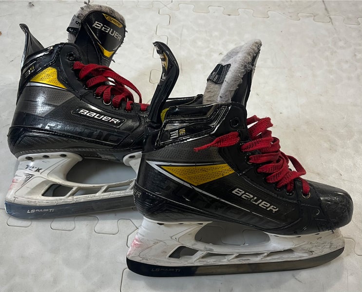2020 Bauer Supreme 3S Pro Hockey Skates Regular Width Size 5 (Used)