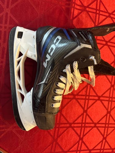 CCM Tacks Classic Pro Hockey Skates Regular Width Size 6 (Used)