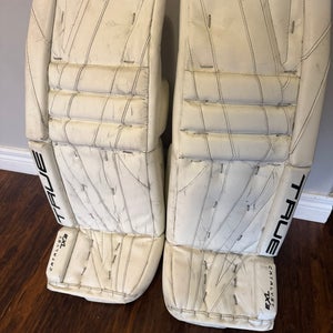 29" True Catalyst 7X3 Goalie Leg Pads (Used)