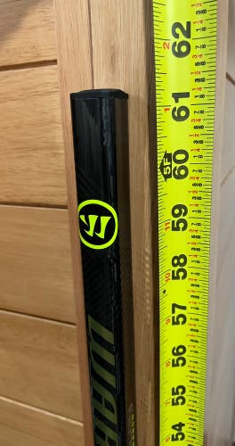 Intermediate Warrior Alpha LX3 Pro Right Handed Hockey Stick W03 65 Flex (New)