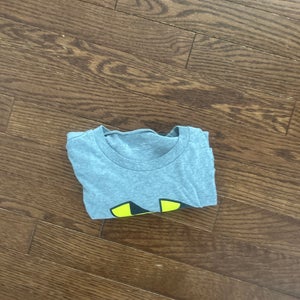 Gray XS Boys Under Armour Shirt (Used)