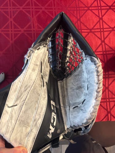 CCM EFlex 5 Regular Pro Stock (Used)