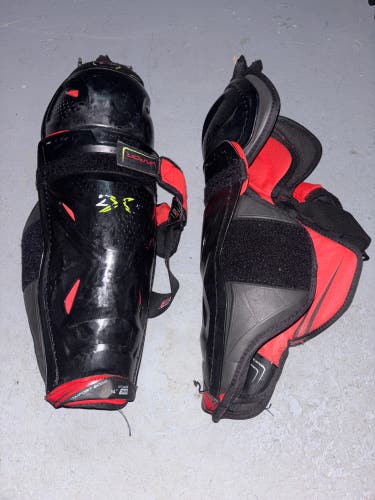 Senior Bauer Vapor 14" Shin Pads (Used)