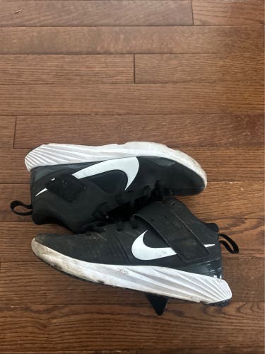 Black Unisex 4Y (Big Kids / Youth) Youth Nike Shoes (Used)