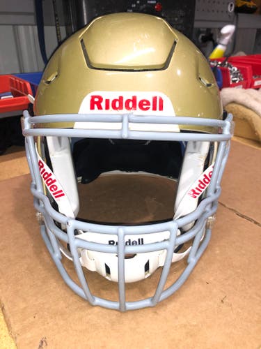 USED RIDDELL FLEX ADULT HELMET - MEDIUM - VEGAS GOLD