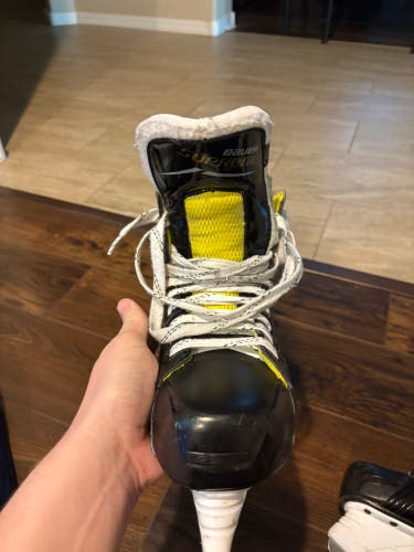 2018 Bauer Supreme S27 Hockey Skates Regular Width 10.5 (Used)