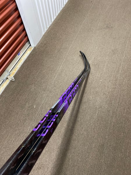 New INT CCM Ribcor Trigger 10 Pro RH Hockey Stick P28 65 Flex