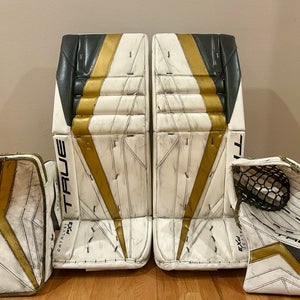 32" +2 True Catalyst PX3 Regular Goalie Full Set Pro Stock -great condition