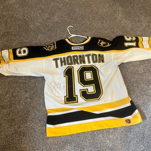 Joe Thornton Signed Jersey