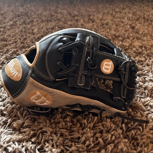 Wilson A2000 RH Baseball Glove 11.75" (Used)